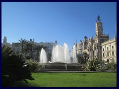 Plaza del Ayuntamiento - Fountain in the North part